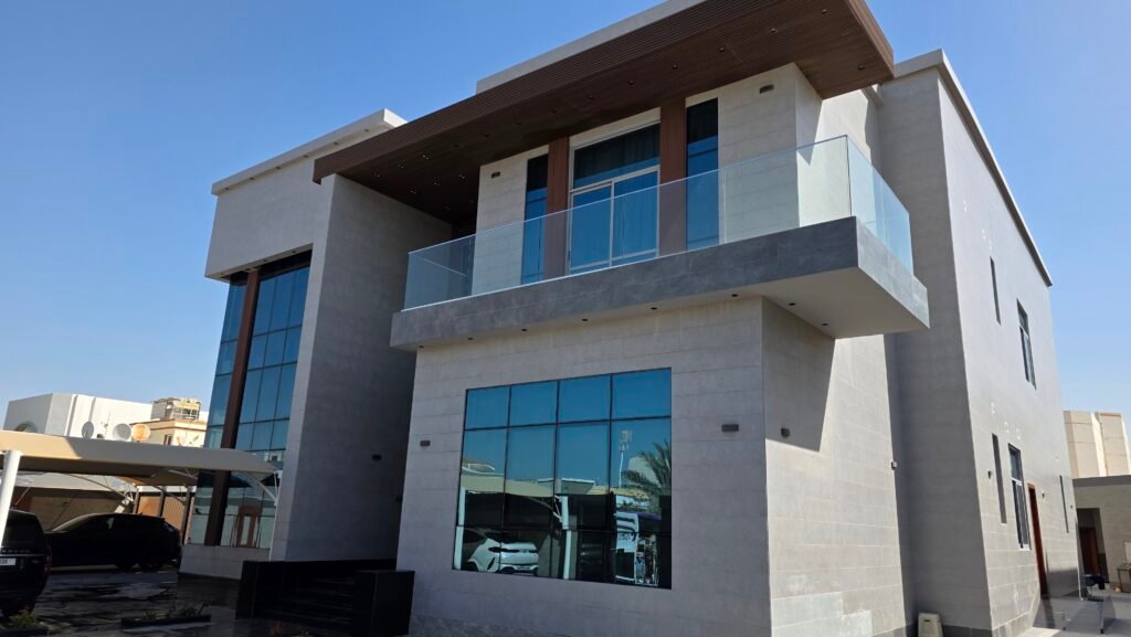 A villa in Dubai cleaned by DRONICLE. The glasses are shinning without any dust.