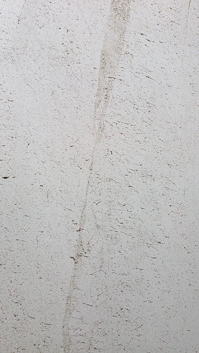 Picture of the typical dust on a window. This picture was taken during DRONICLE's inspection